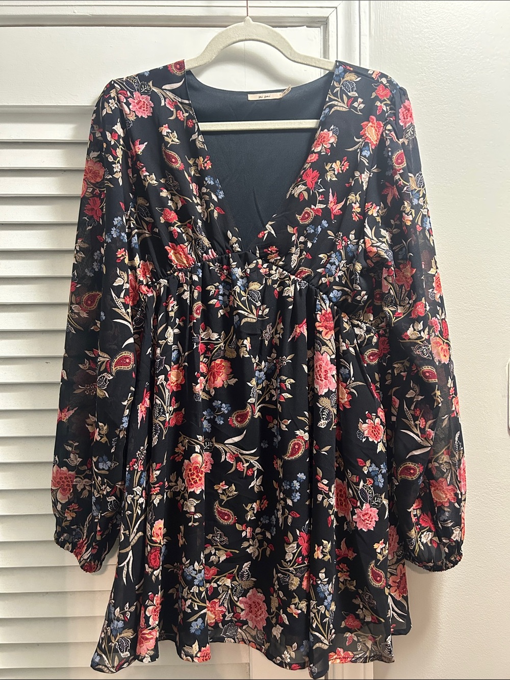 miami Black Floral V-Neck Empire Mini Dress